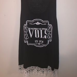Women’s Tennessee vols shirt size XL